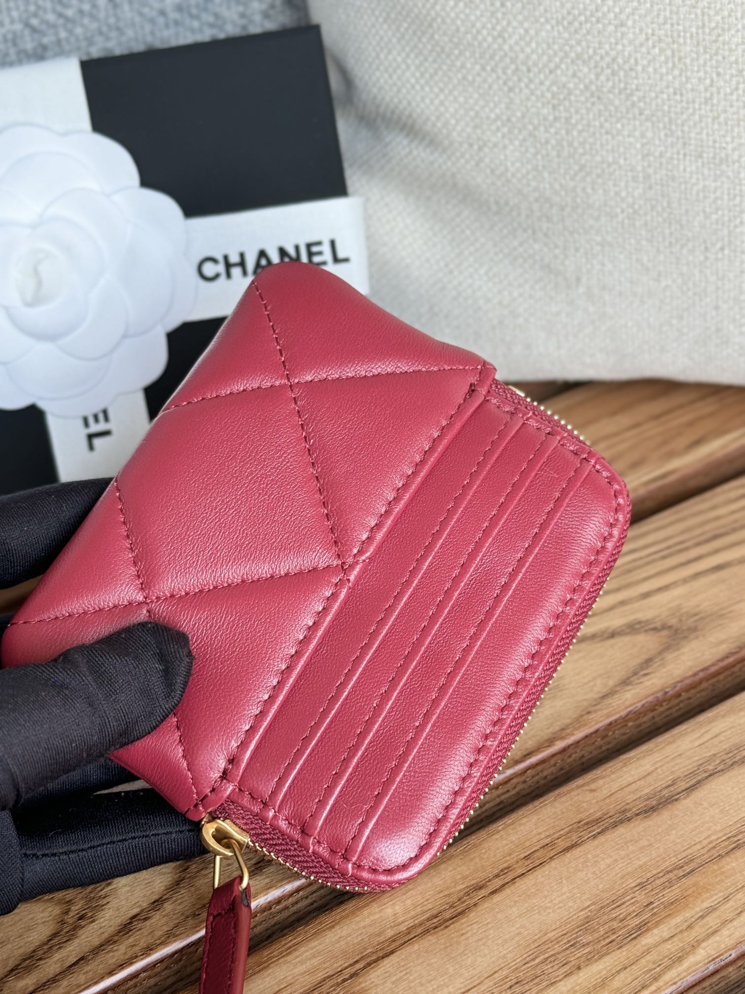 cc 19 zipped coin purse 11cm burgundy lambskin gold hardware