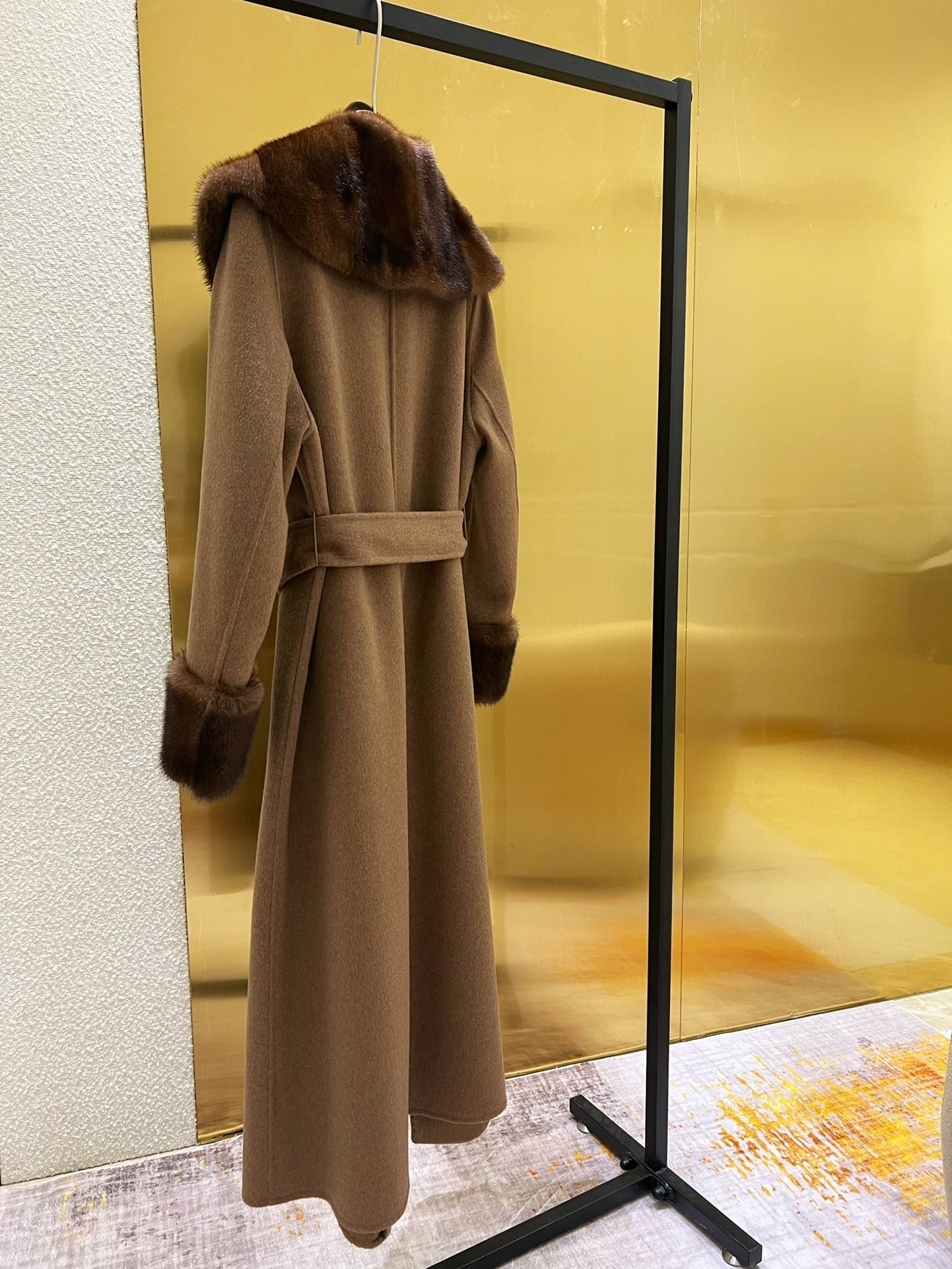 LP 25 Deep V-neck Long Coat Brown Cashmere Fur 303964