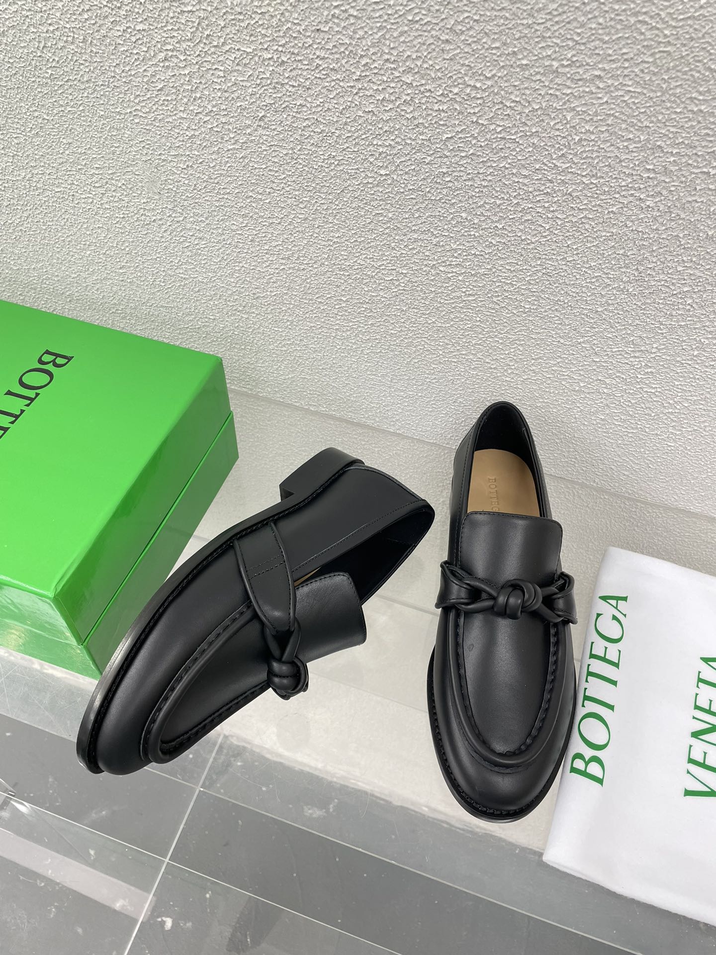 Bottega Veneta 2025 Astaire Knot-detailed Black Leather Loafer