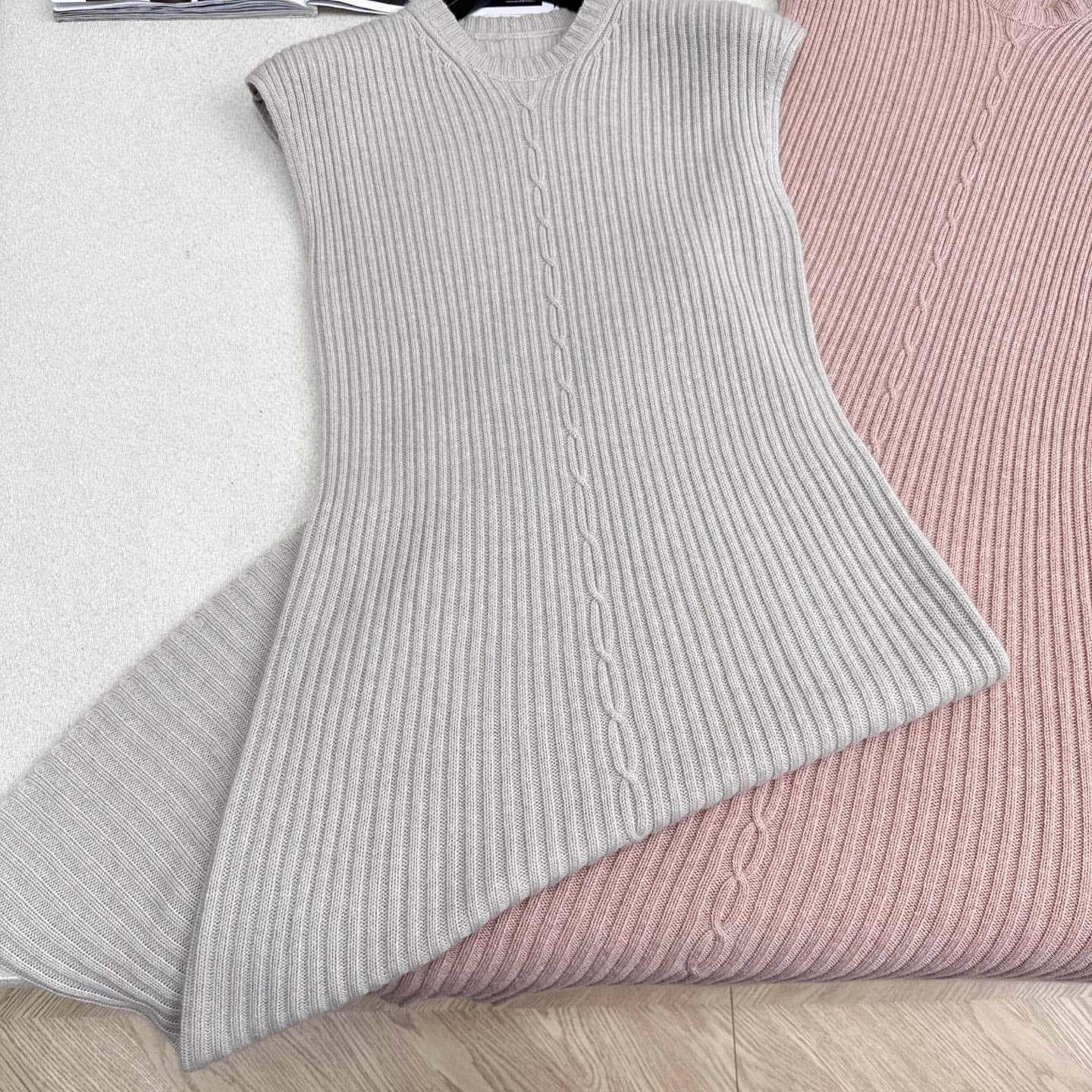 LP 25 Sleeveless Cashmere Dress 302493