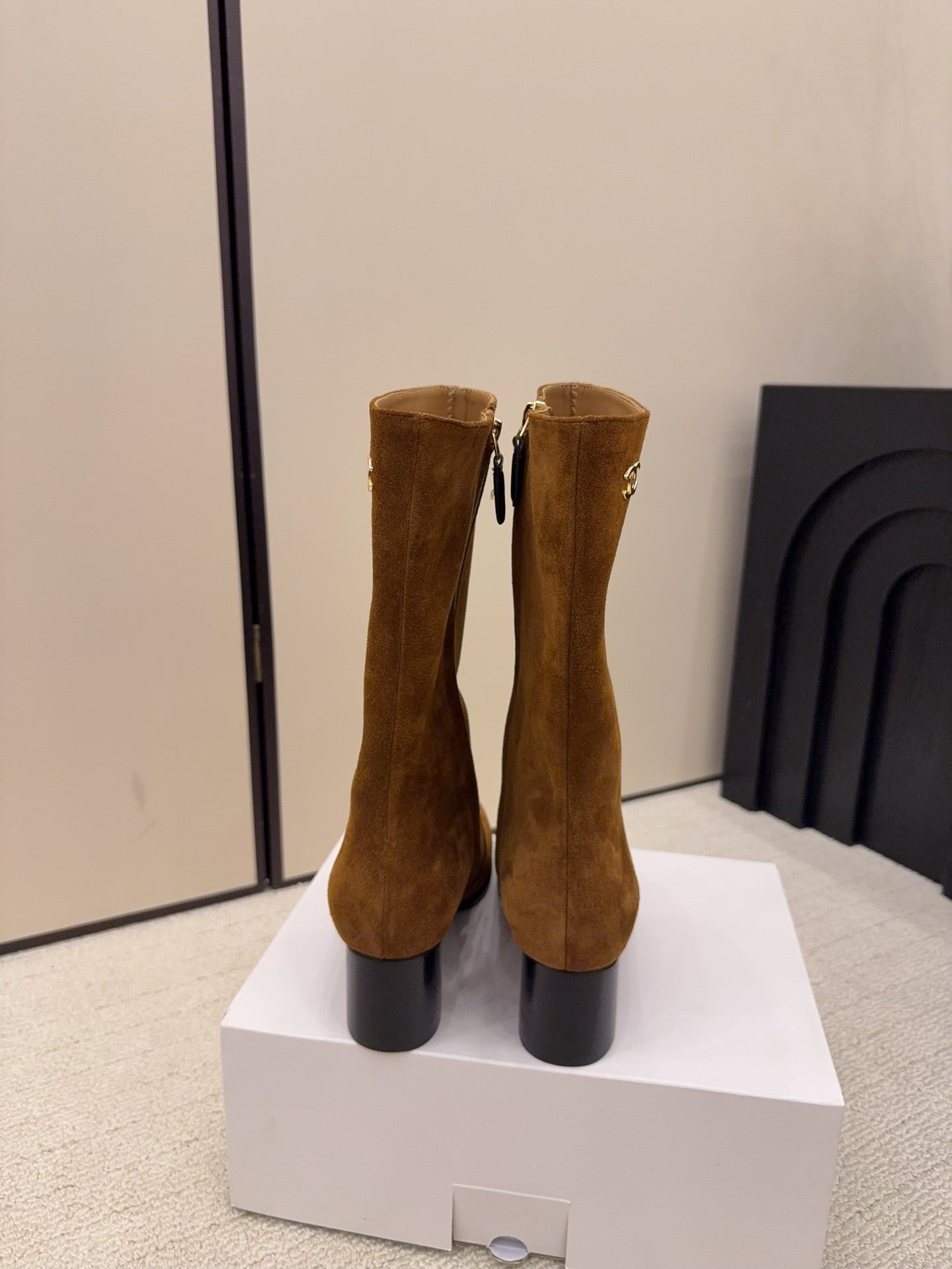CC 26 Boot Camel Suede 588926