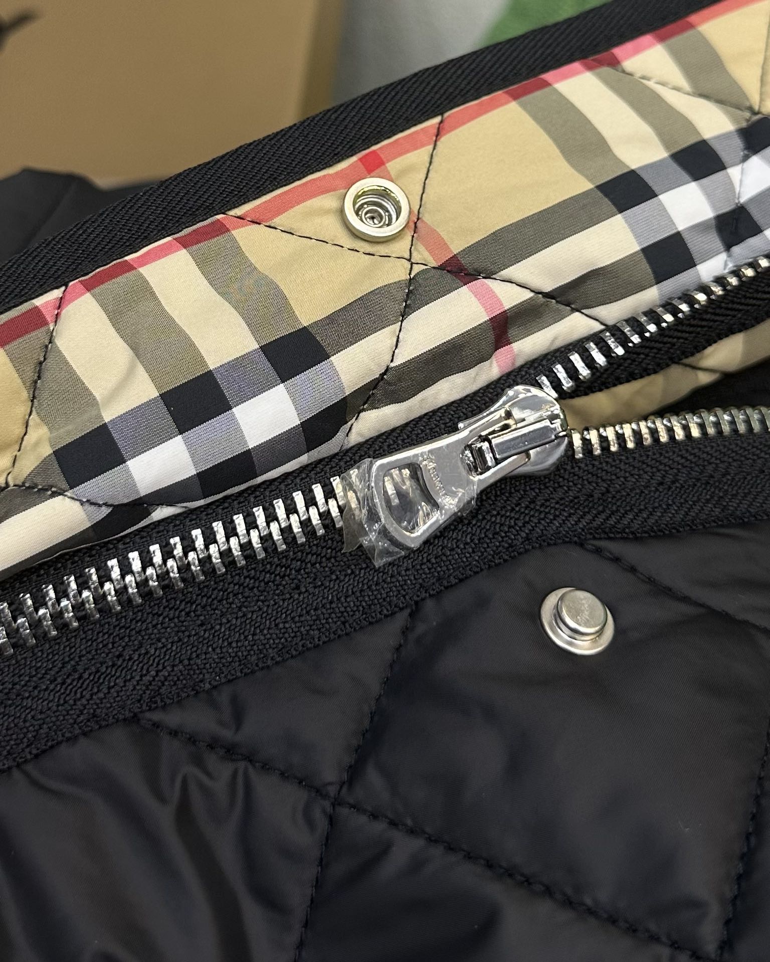 Burberry 25 Quilted  Hooded Long Coat Black Polyester Cotton