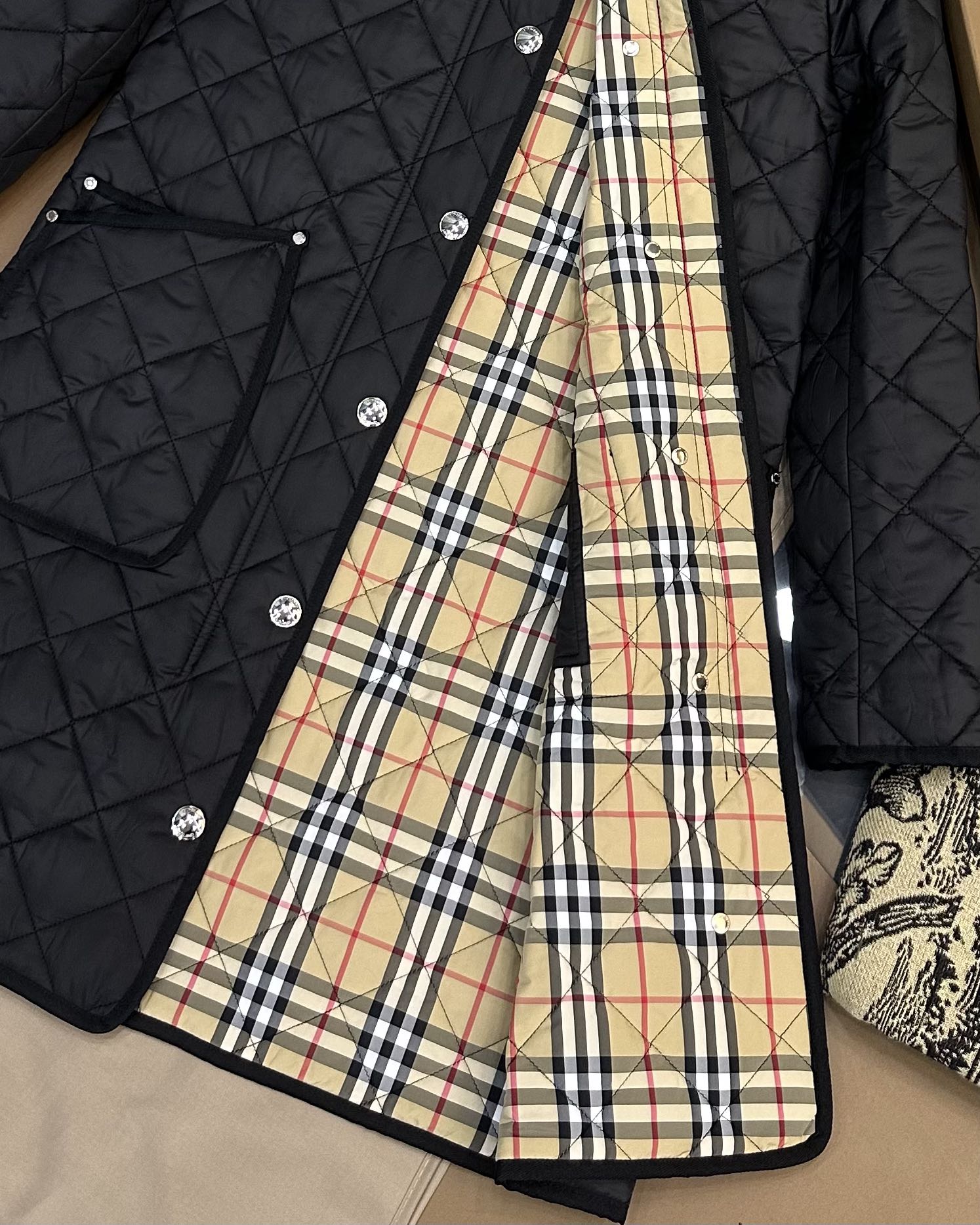 Burberry 25 Quilted  Hooded Long Coat Black Polyester Cotton