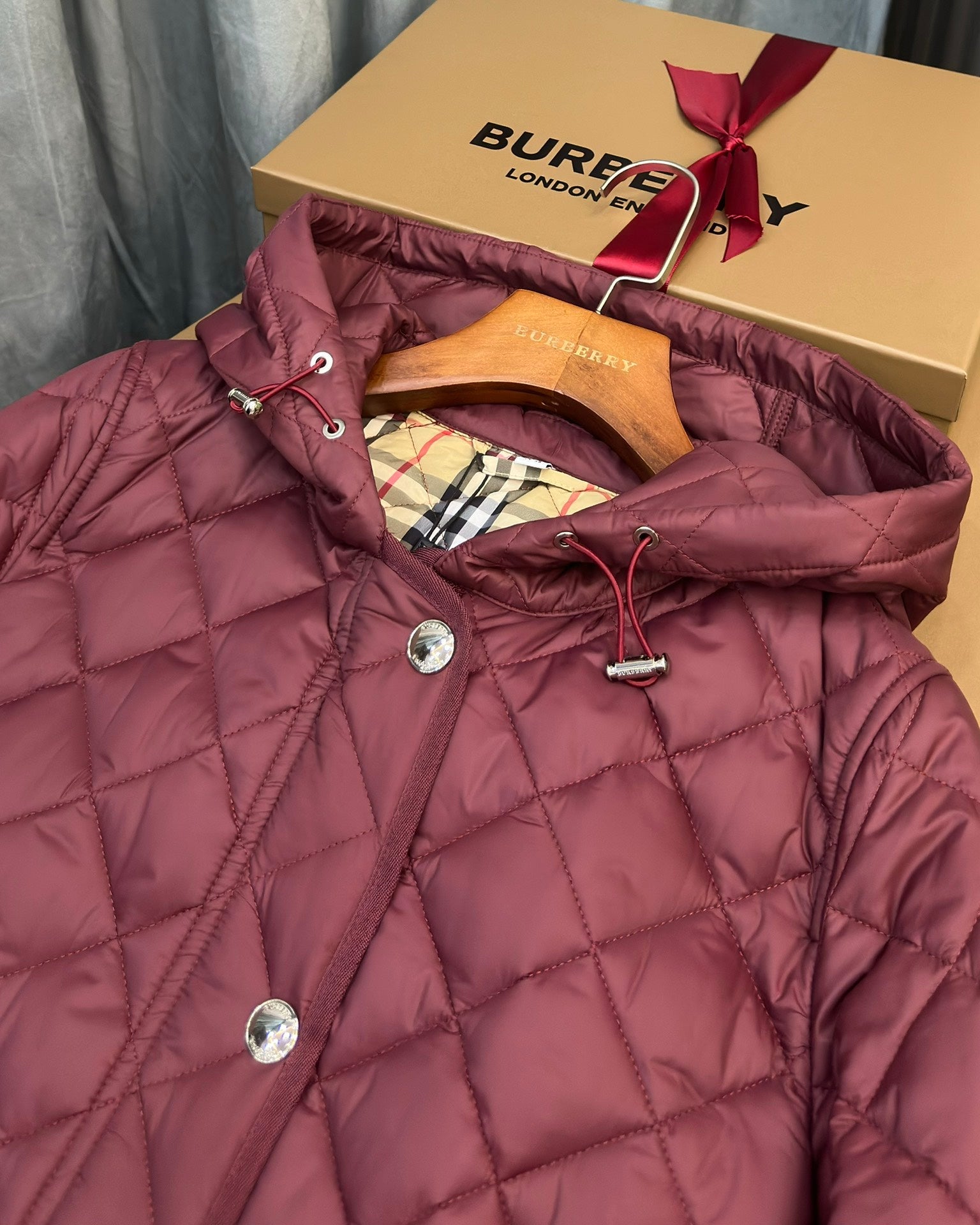 Burberry 25 Quilted  Hooded Long Coat Burgundy Polyester Cotton