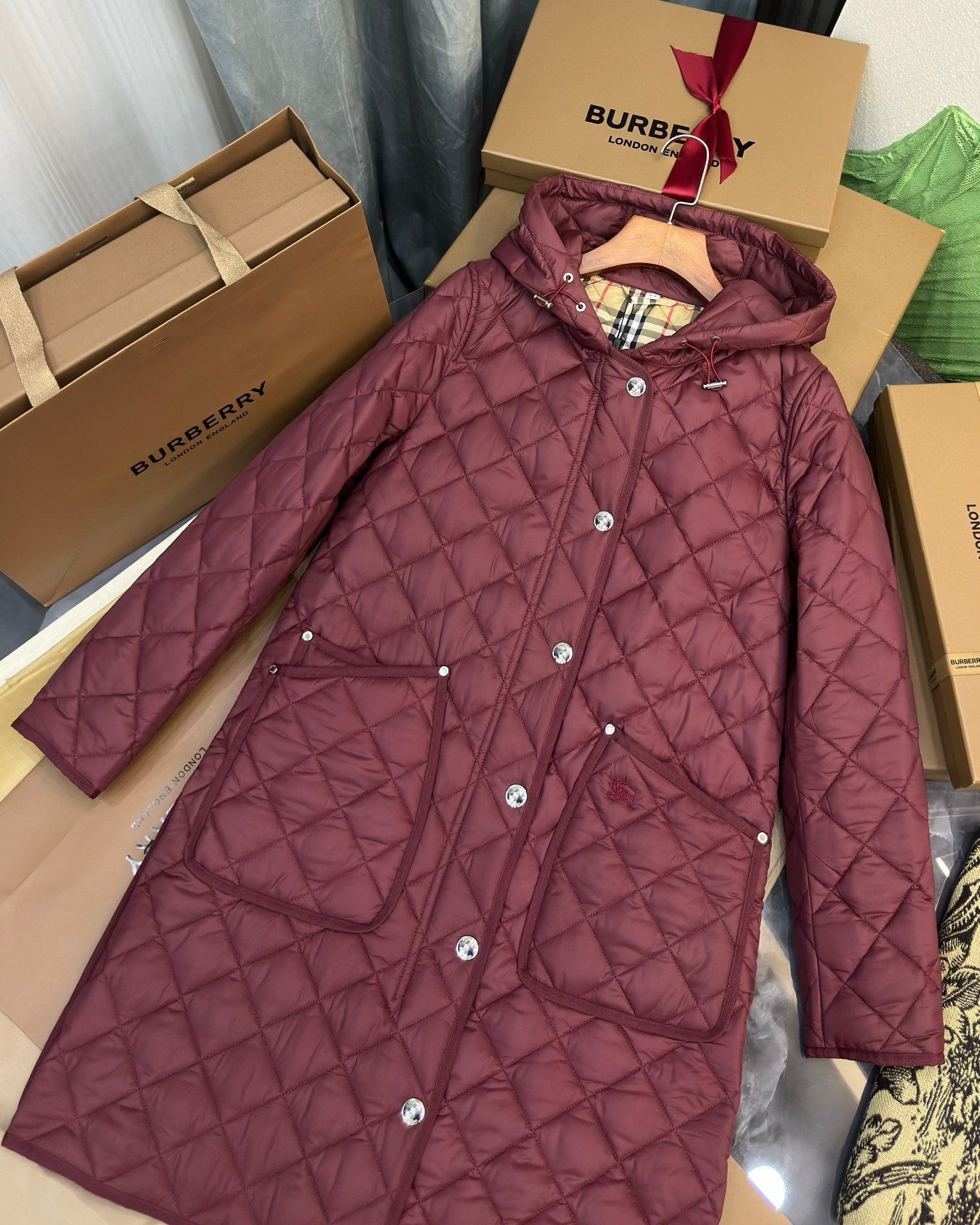 Burberry 25 Quilted  Hooded Long Coat Burgundy Polyester Cotton