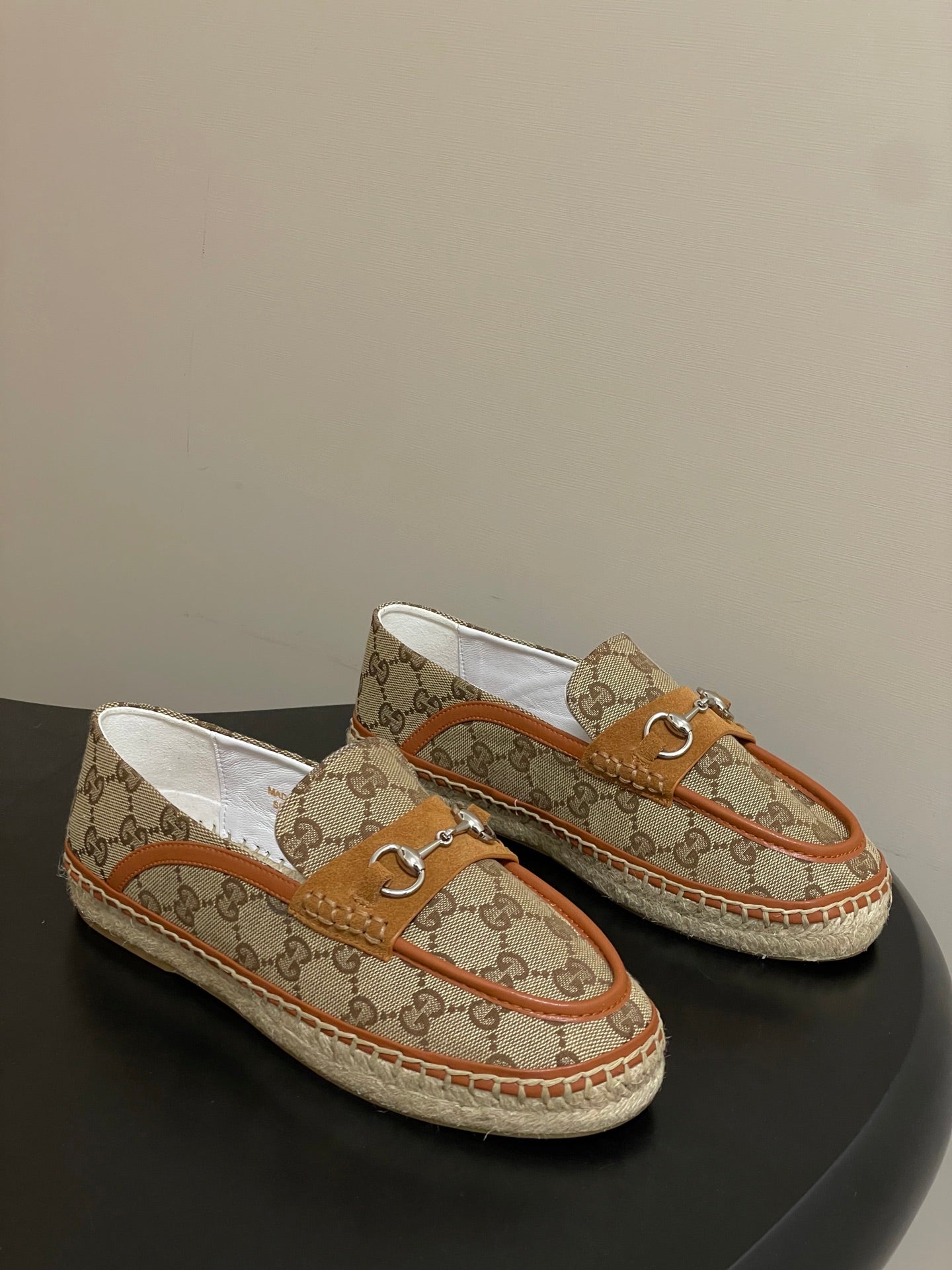 GG 26ss Slip-on Loafers Camel Beige Denim 593496