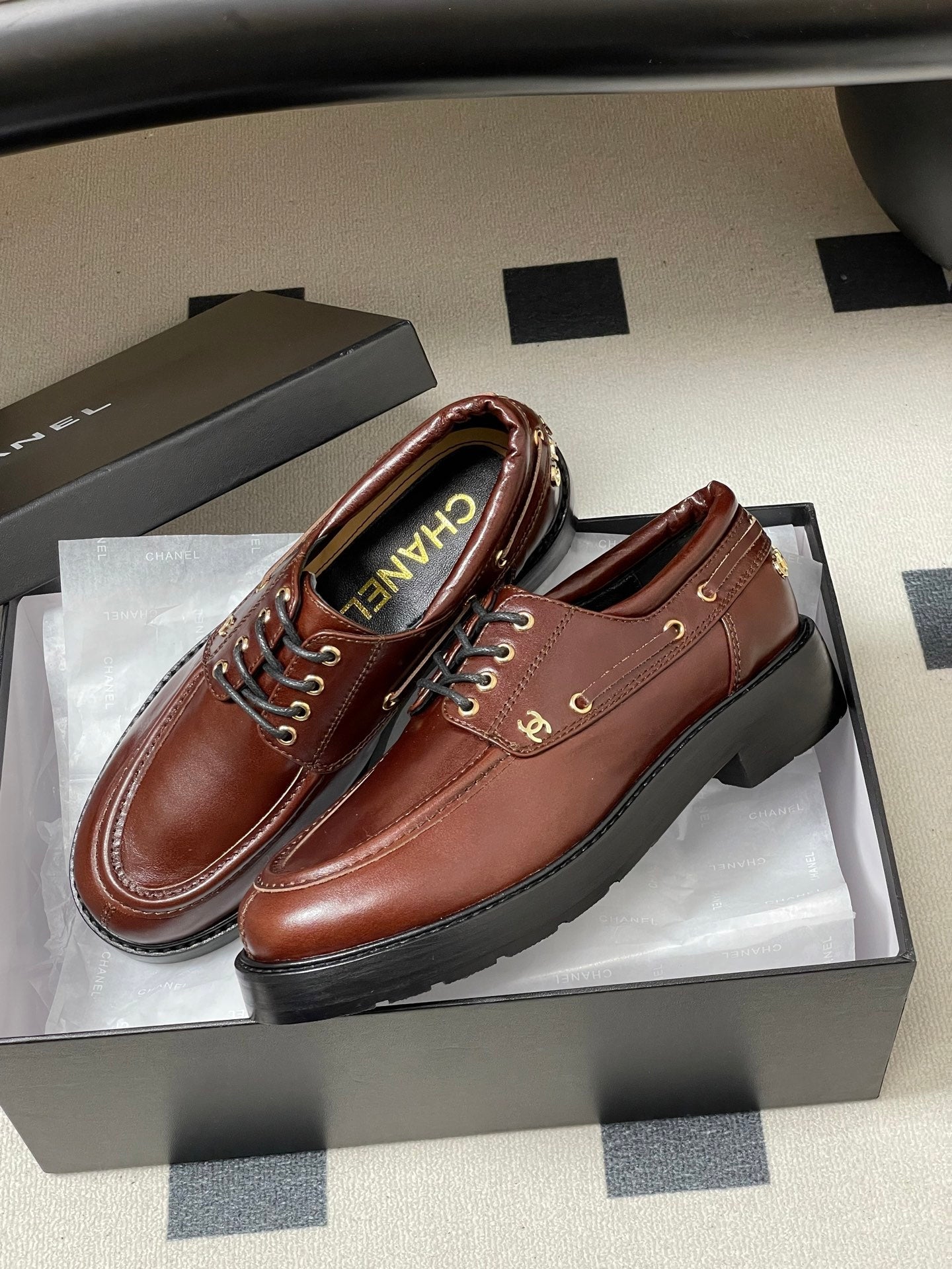 CC 26 Lace-Up Loafer Brown Sheepskin 594248