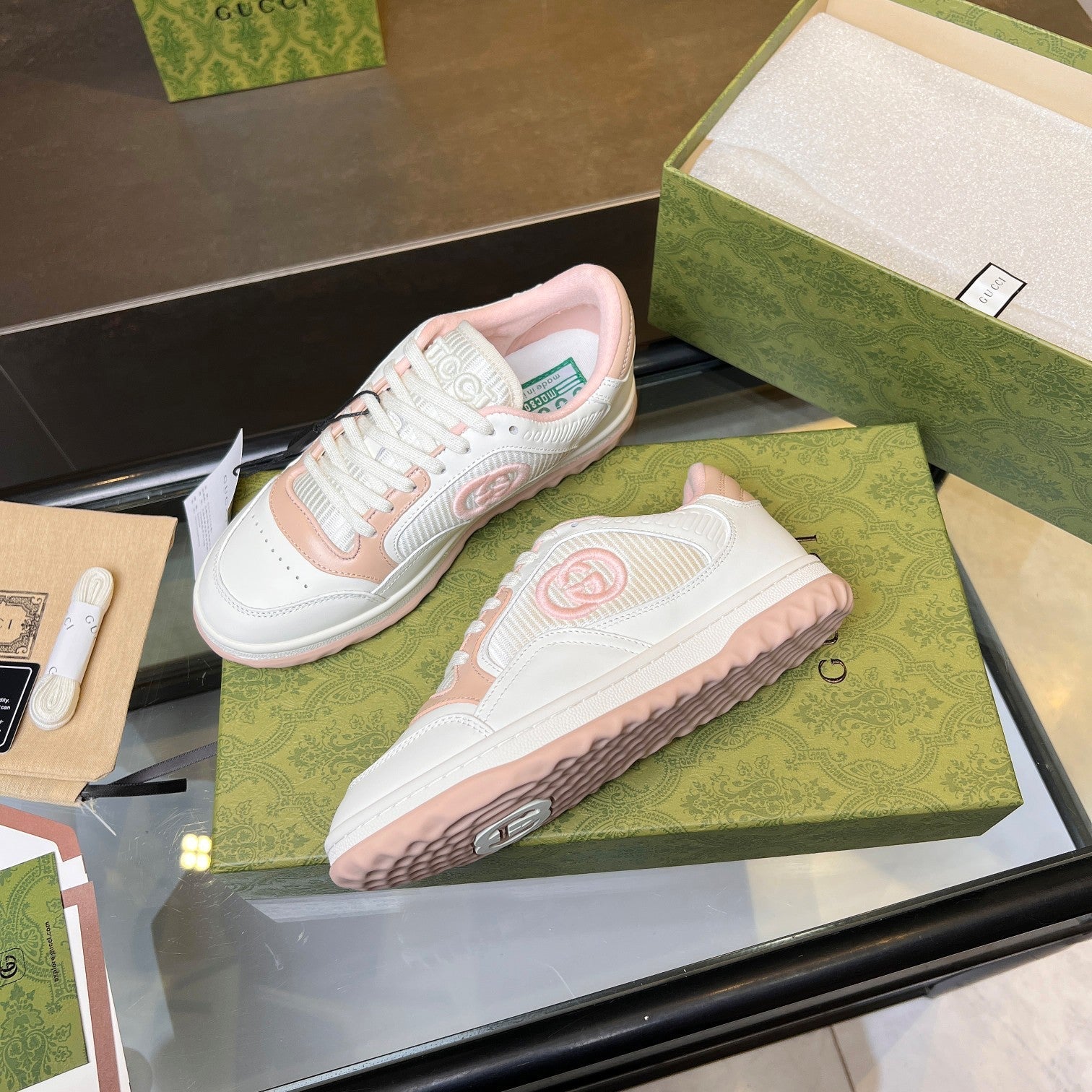GG Men's MAC80 Sneaker White Pink Cowhide 523614