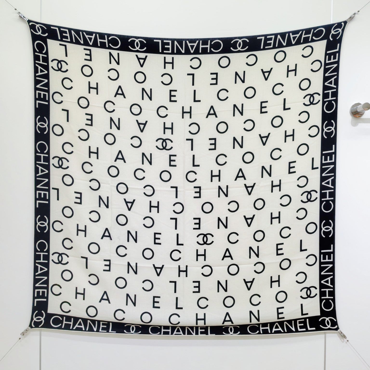 CC 25  Scarf 140CM White Black Cashmere 293085