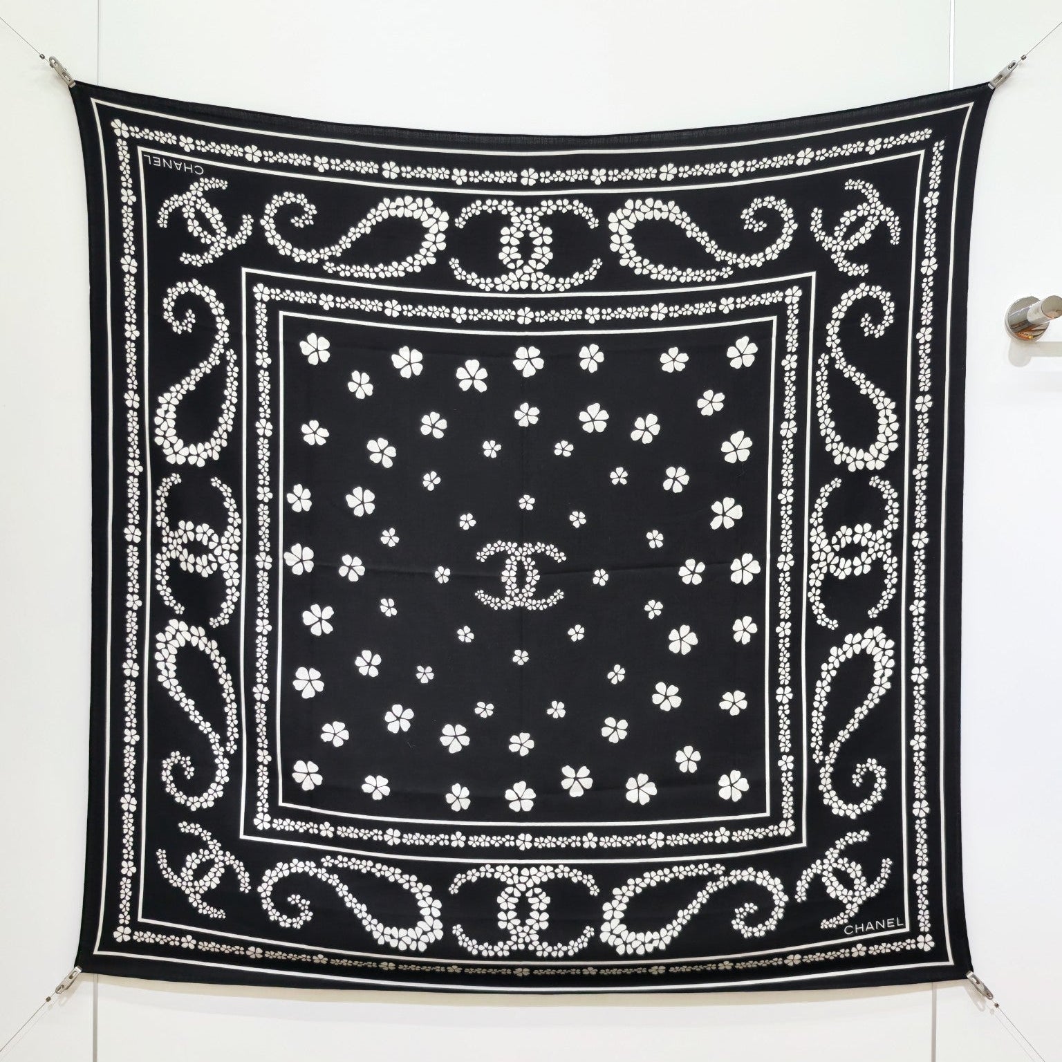 CC 25  Scarf 140CM Black Cashmere 293090