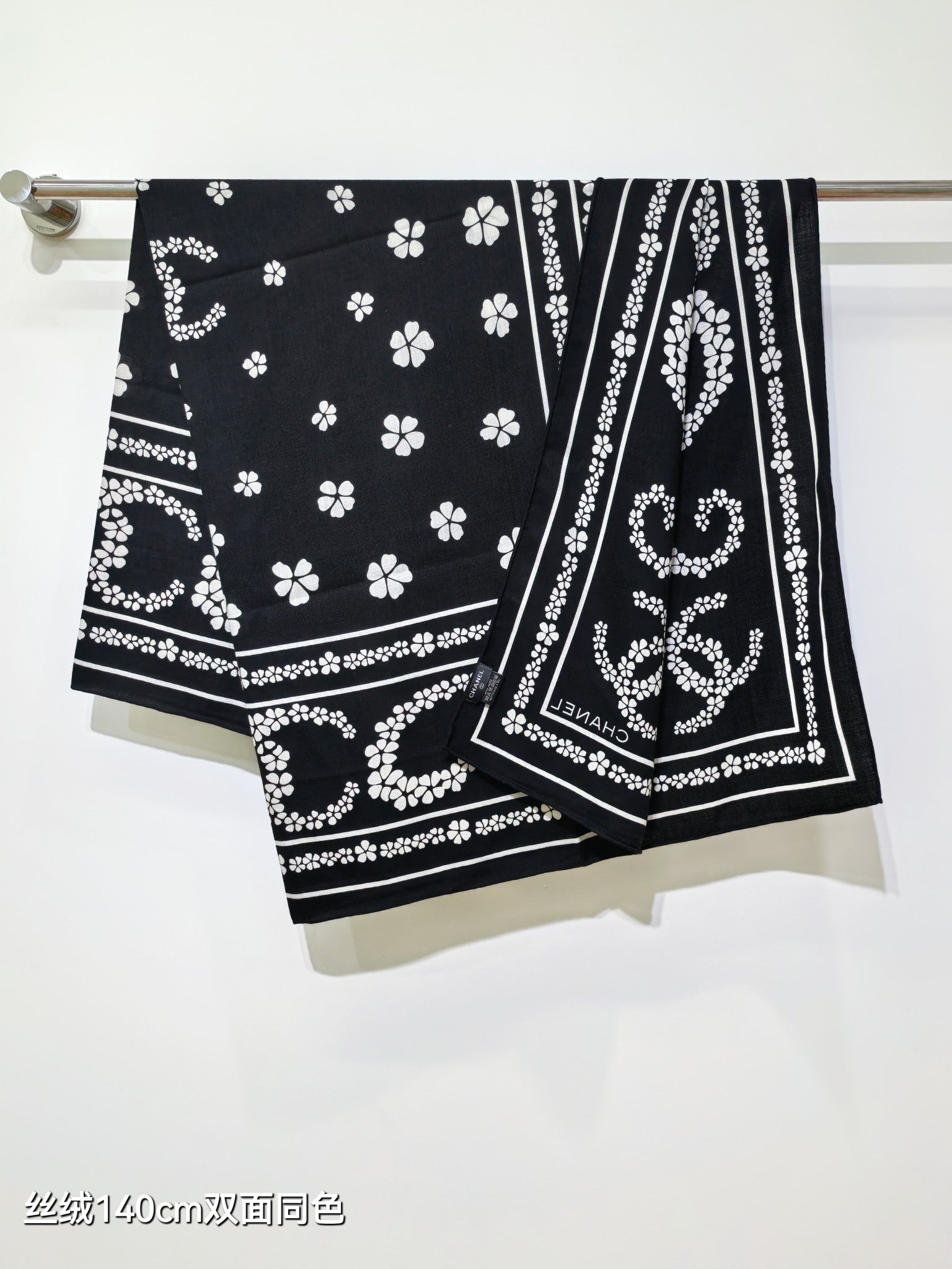 CC 25  Scarf 140CM Black Cashmere 293090