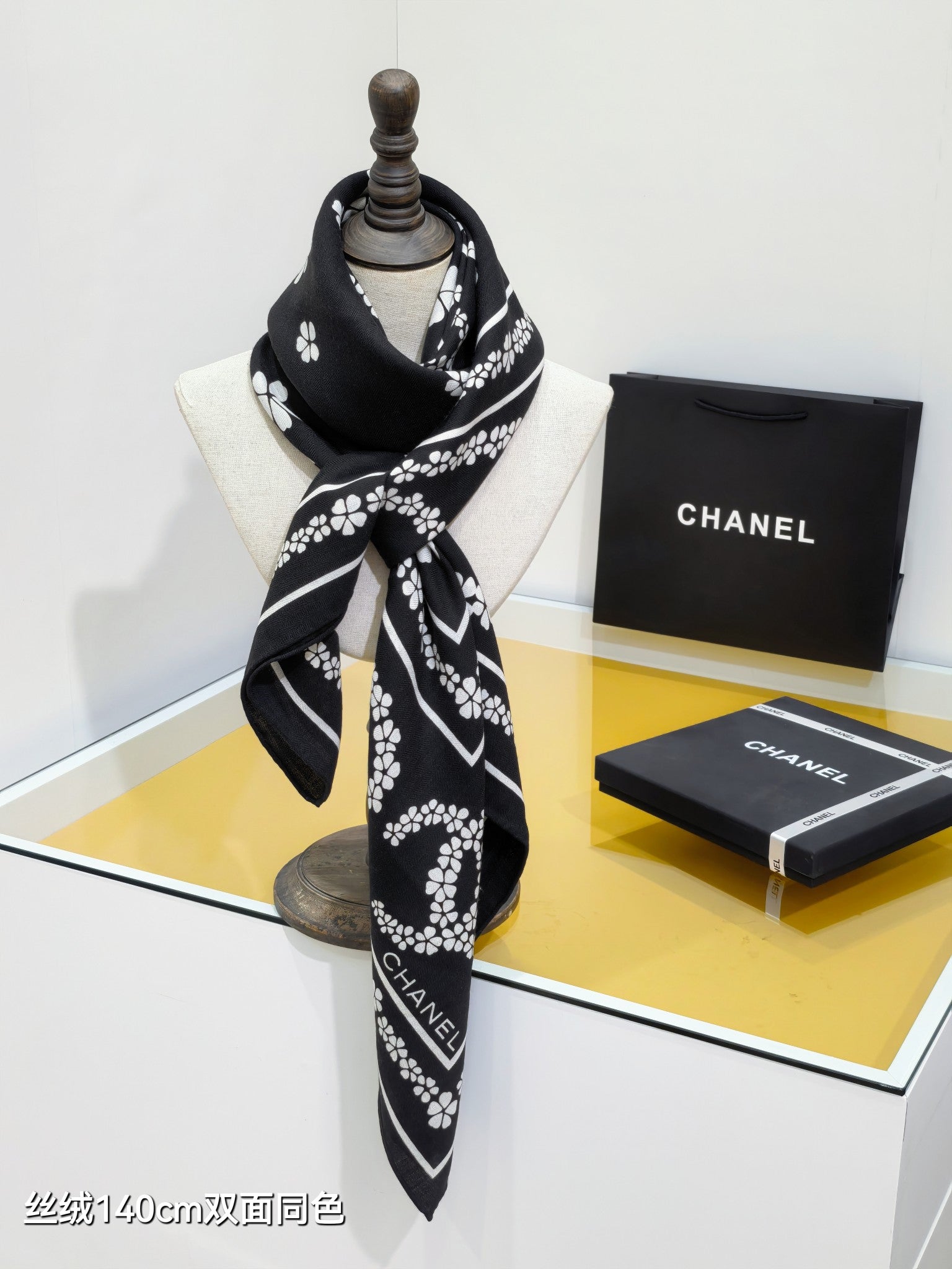 CC 25  Scarf 140CM Black Cashmere 293090