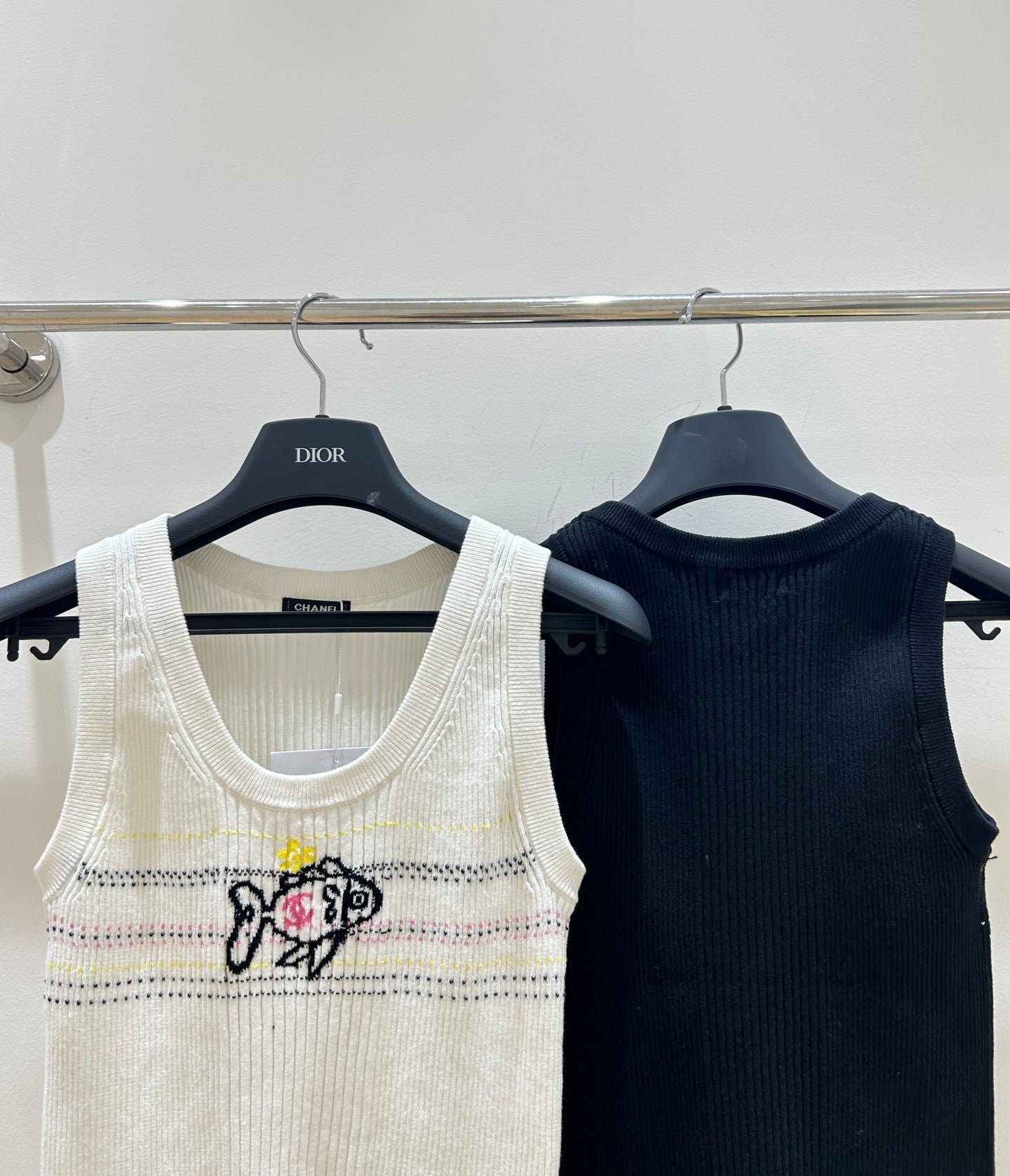 Chanel 2026 Embroidered Ruffled Knit Vest Cashmere 167238