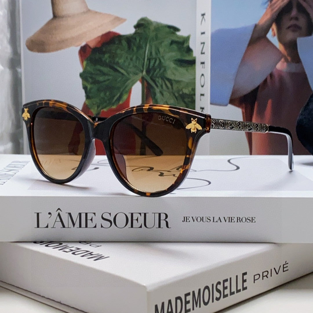 BEE EMBELLISHED BUTTERFLY FRAME SUNGLASSES 570242 IN ACETATE