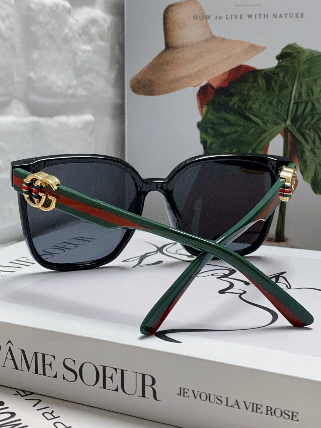 EMBOSSED LOGO BUTTERFLY FRAME SUNGLASSES 576876 IN ACETATE