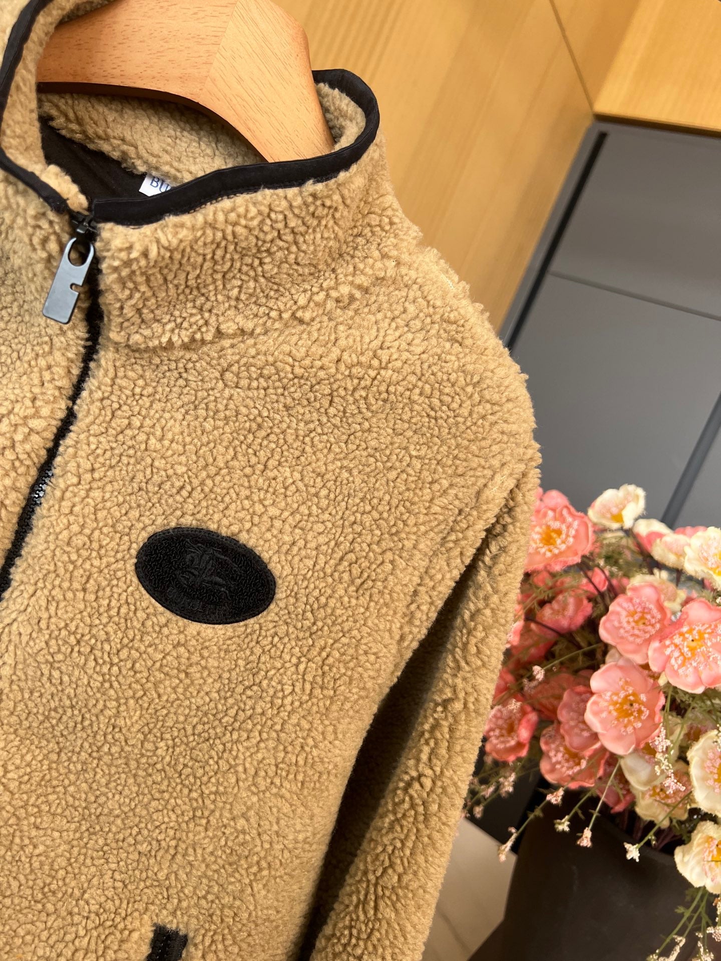 Burberry 25 Short Jacket Camel mix Black Shearling Fabric