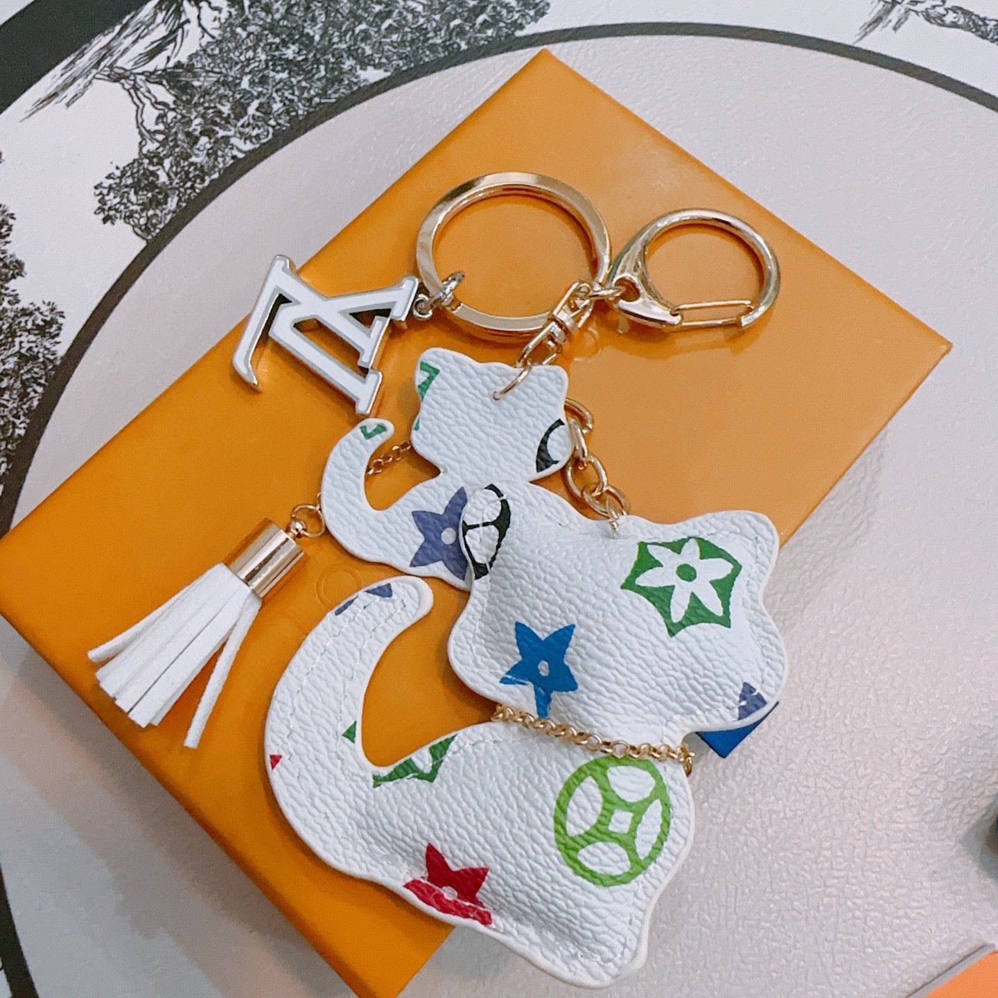 LV White Cat Charm