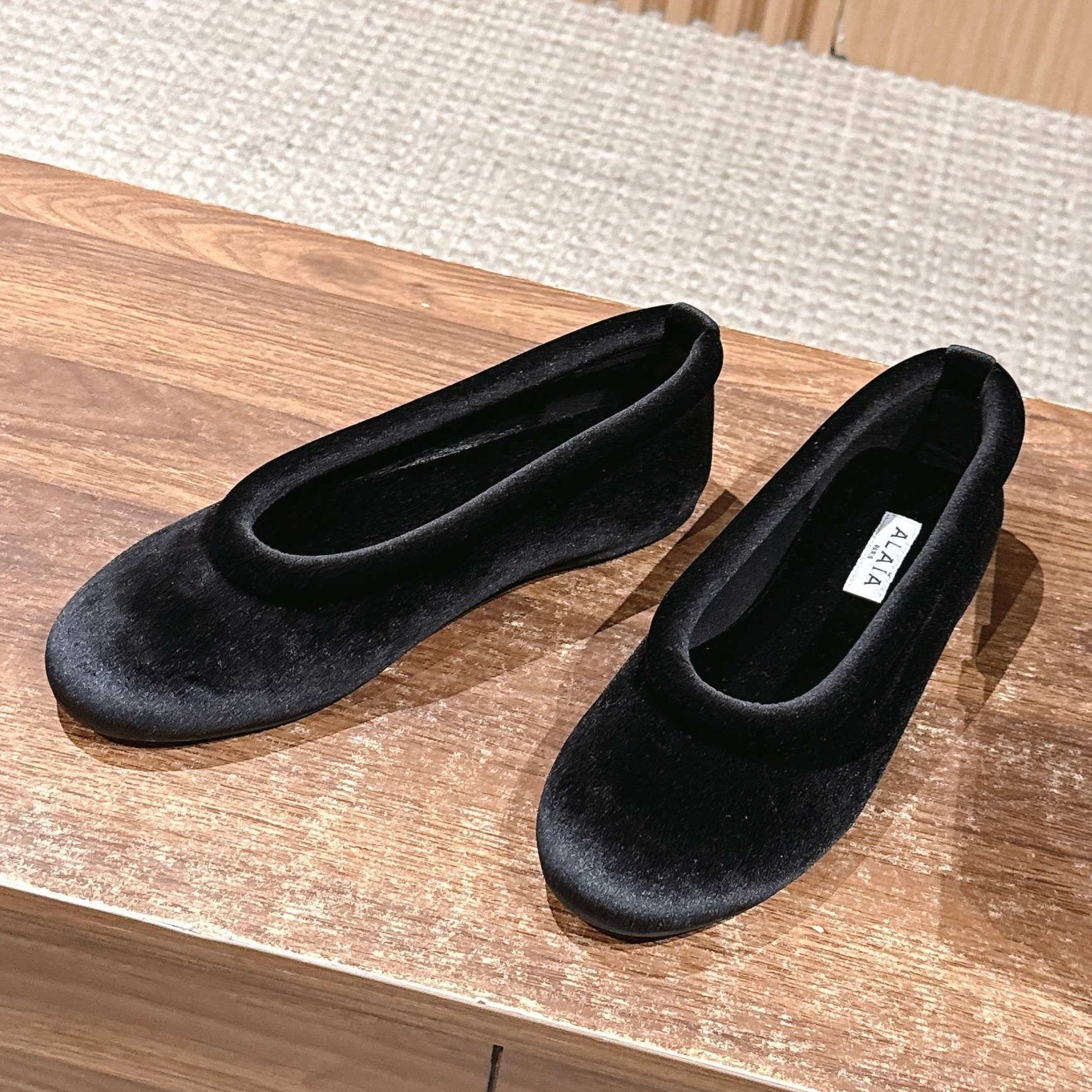 Alaia 2025 Ballet Flat Black Velvet 553856
