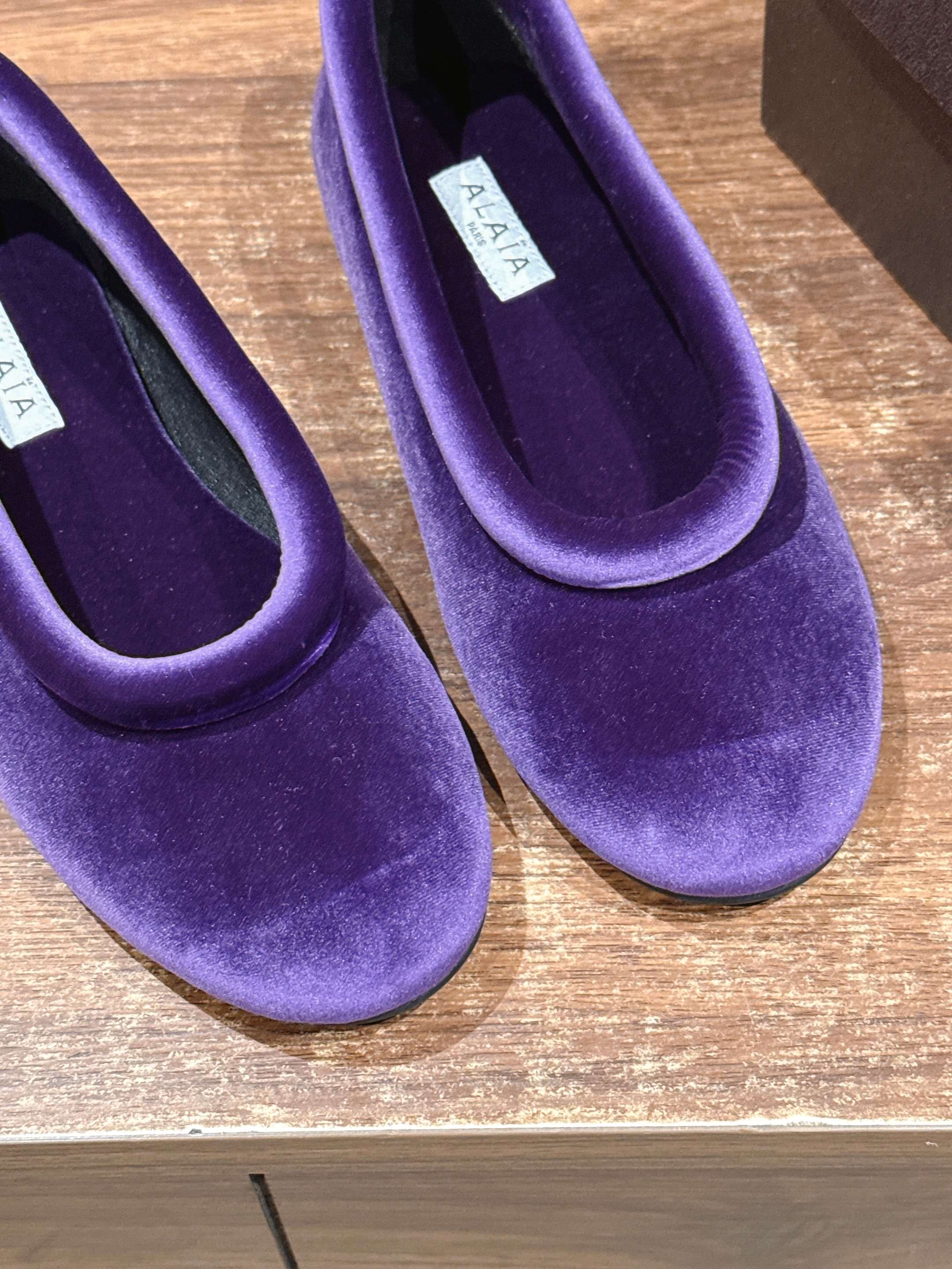 Alaia 2025 Ballet Flat Purple Velvet 553859