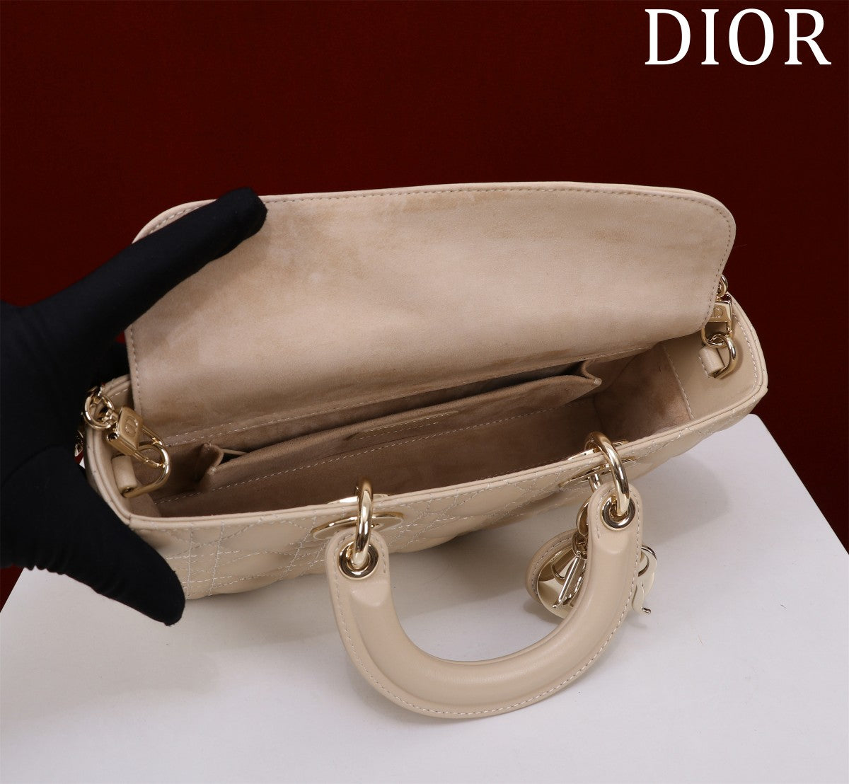 medium lady d-joy 26 light beige lambskin