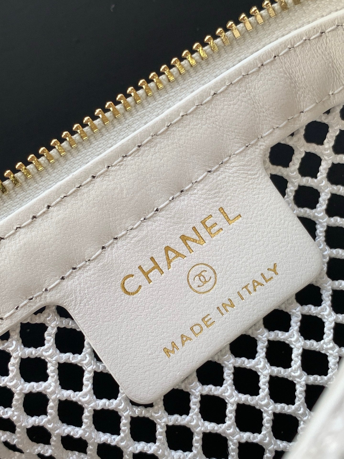 CC 25S Rectangle White Cluth Bag With Chain