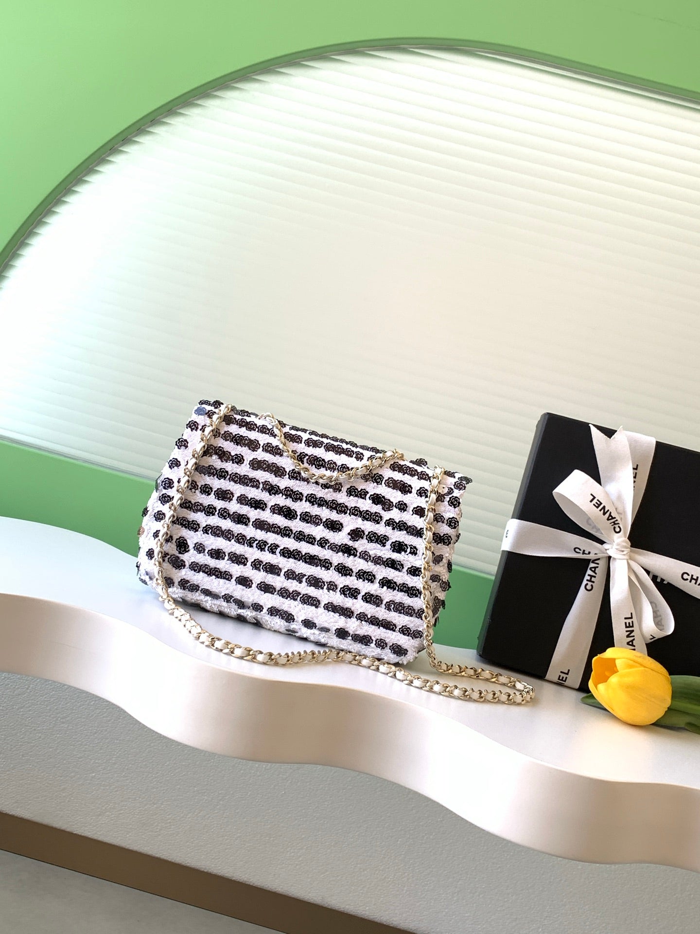 Chanel 2026 Bag 21cm White Black Sequin 331213