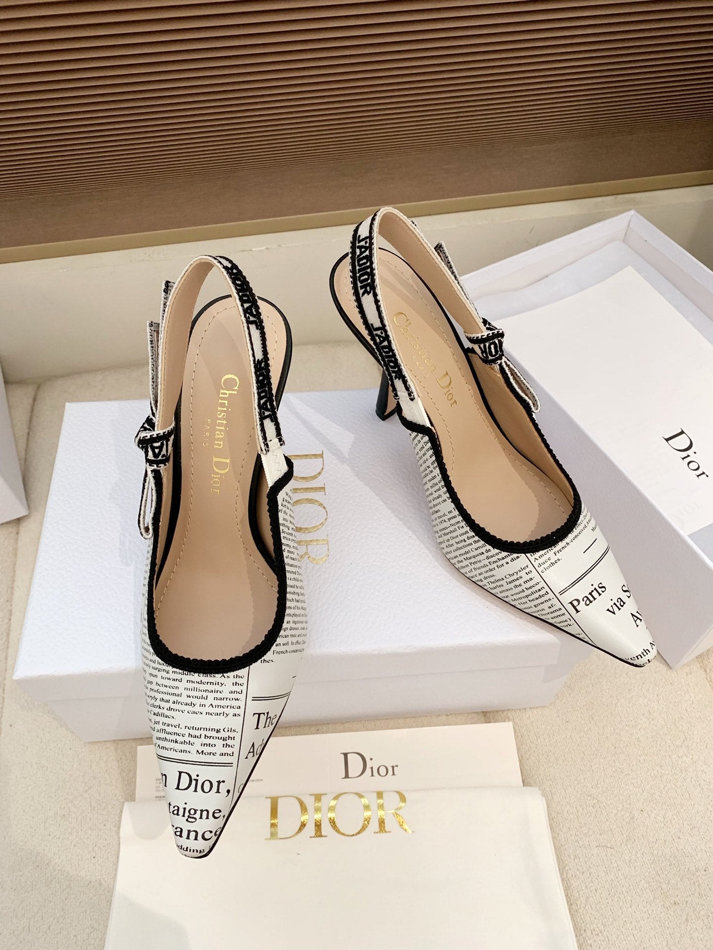 CD 26 Slingback 95 White Black Technology Fabric 614906