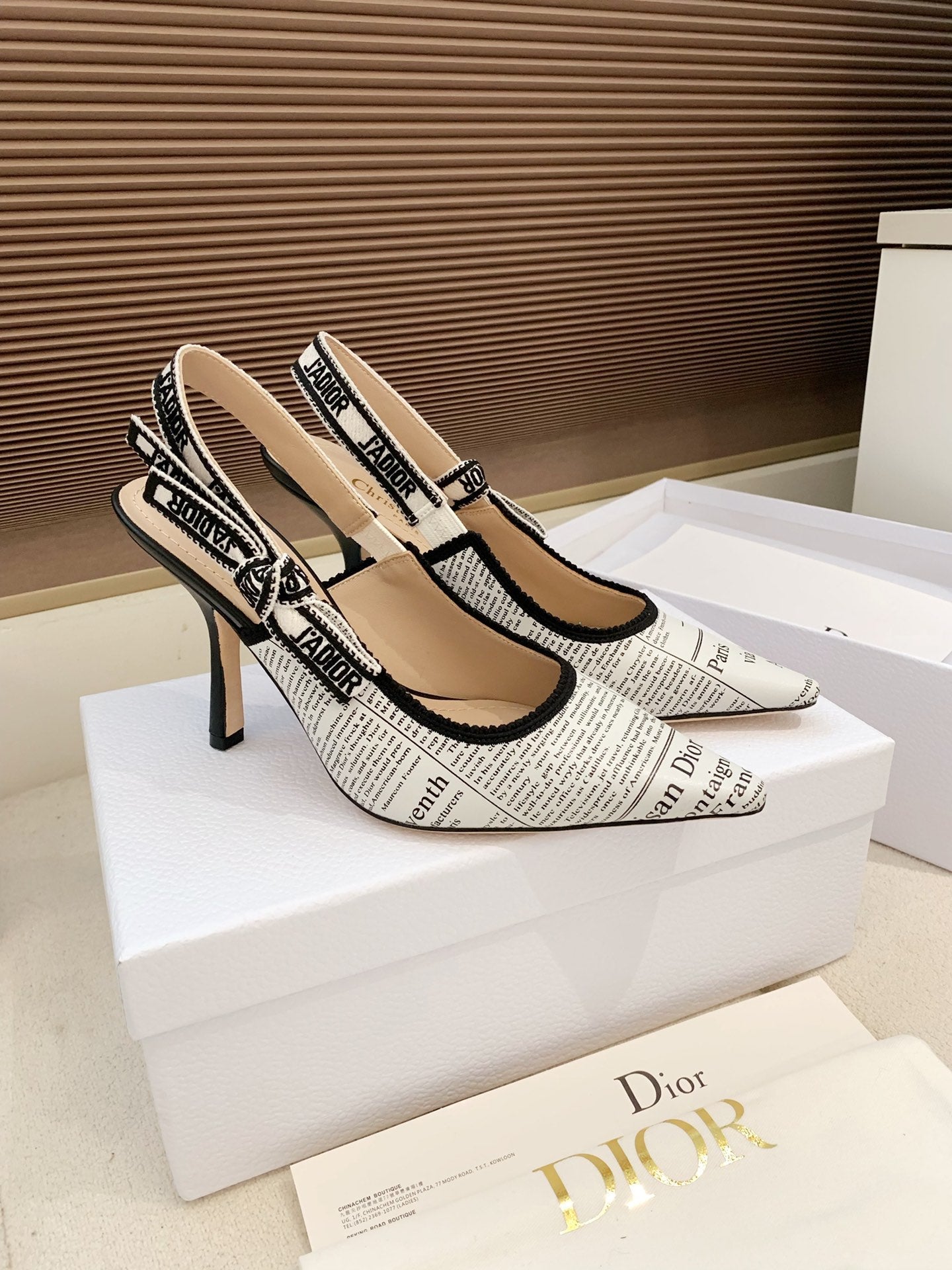 CD 26 Slingback 95 White Black Technology Fabric 614906