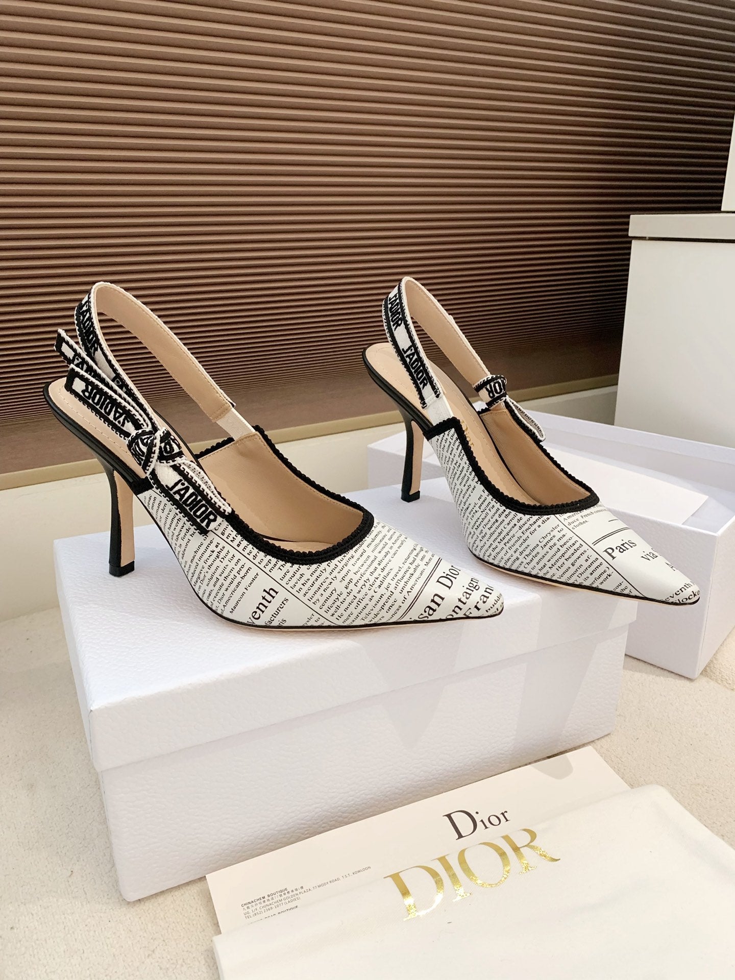 CD 26 Slingback 95 White Black Technology Fabric 614906