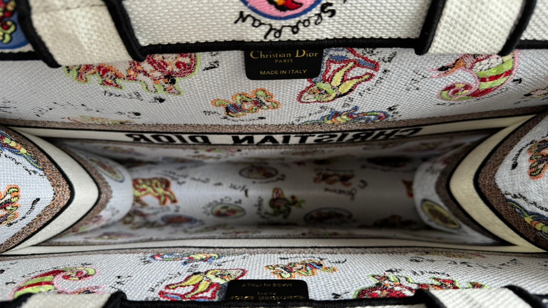 Large CD Book Tote 42cm White Multicolor Dragon Zodiac Embroidery